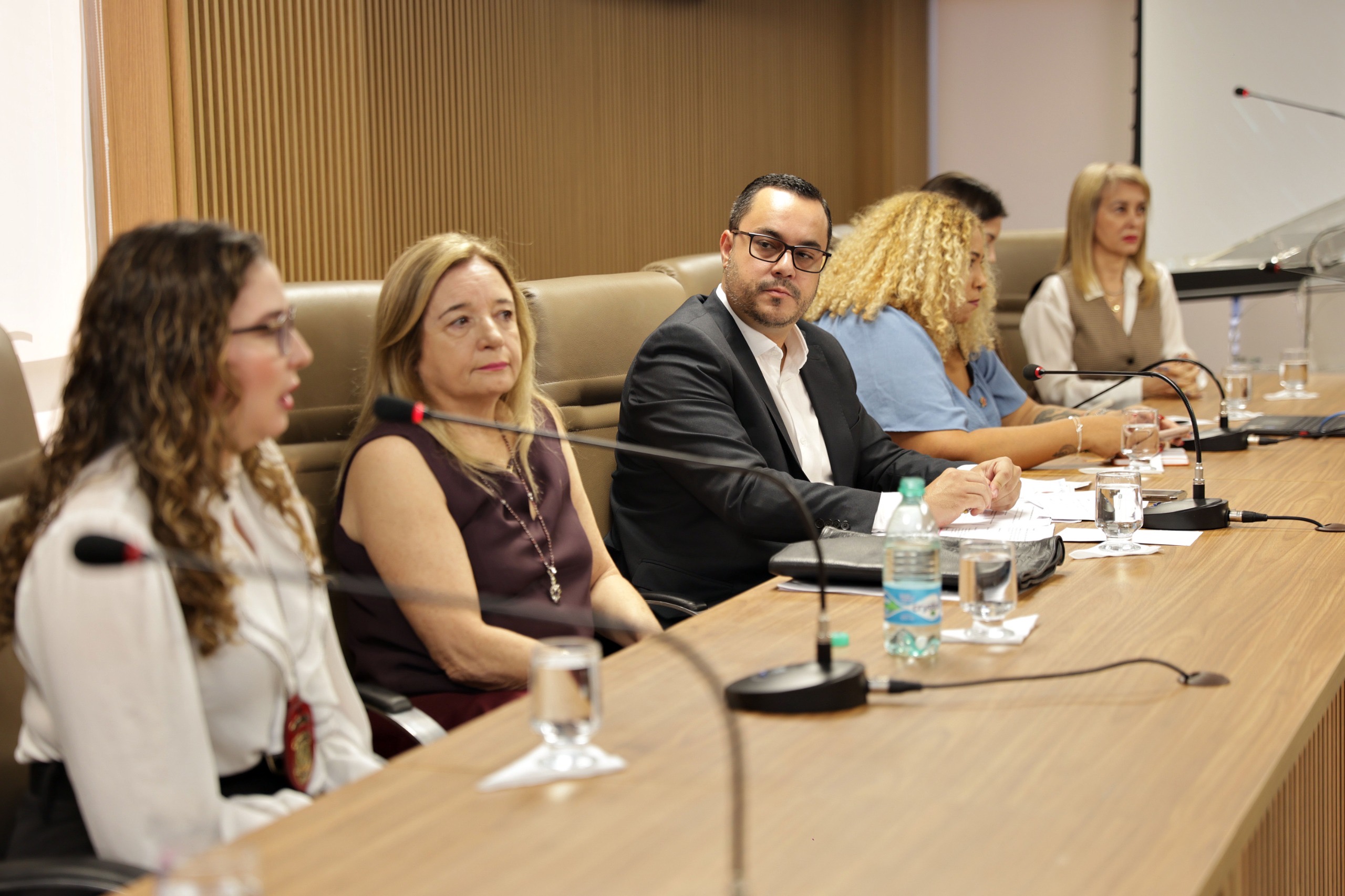 Audiência Pública debate políticas públicas para mulheres