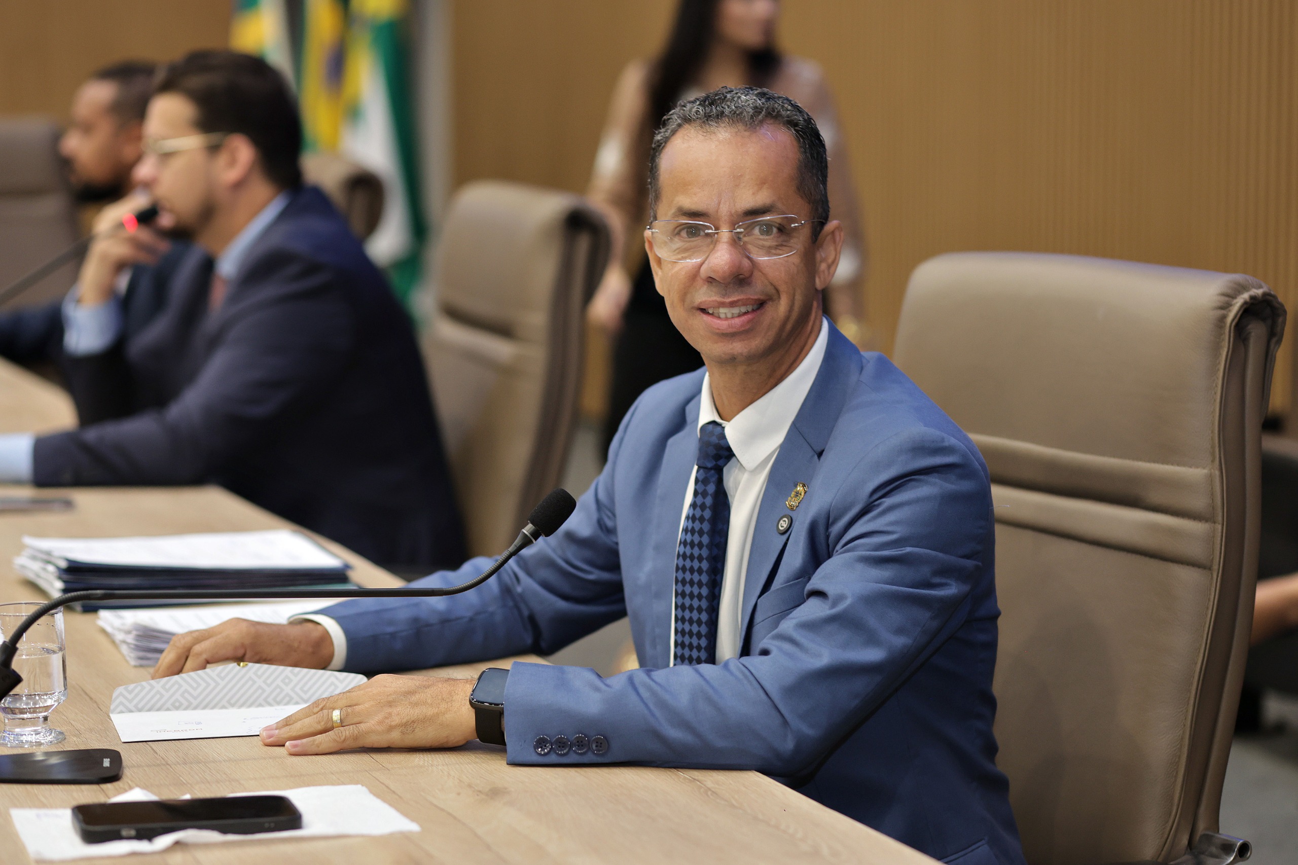 Legislativo realiza sessão solene em celebração ao Mês do Corretor de Imóveis