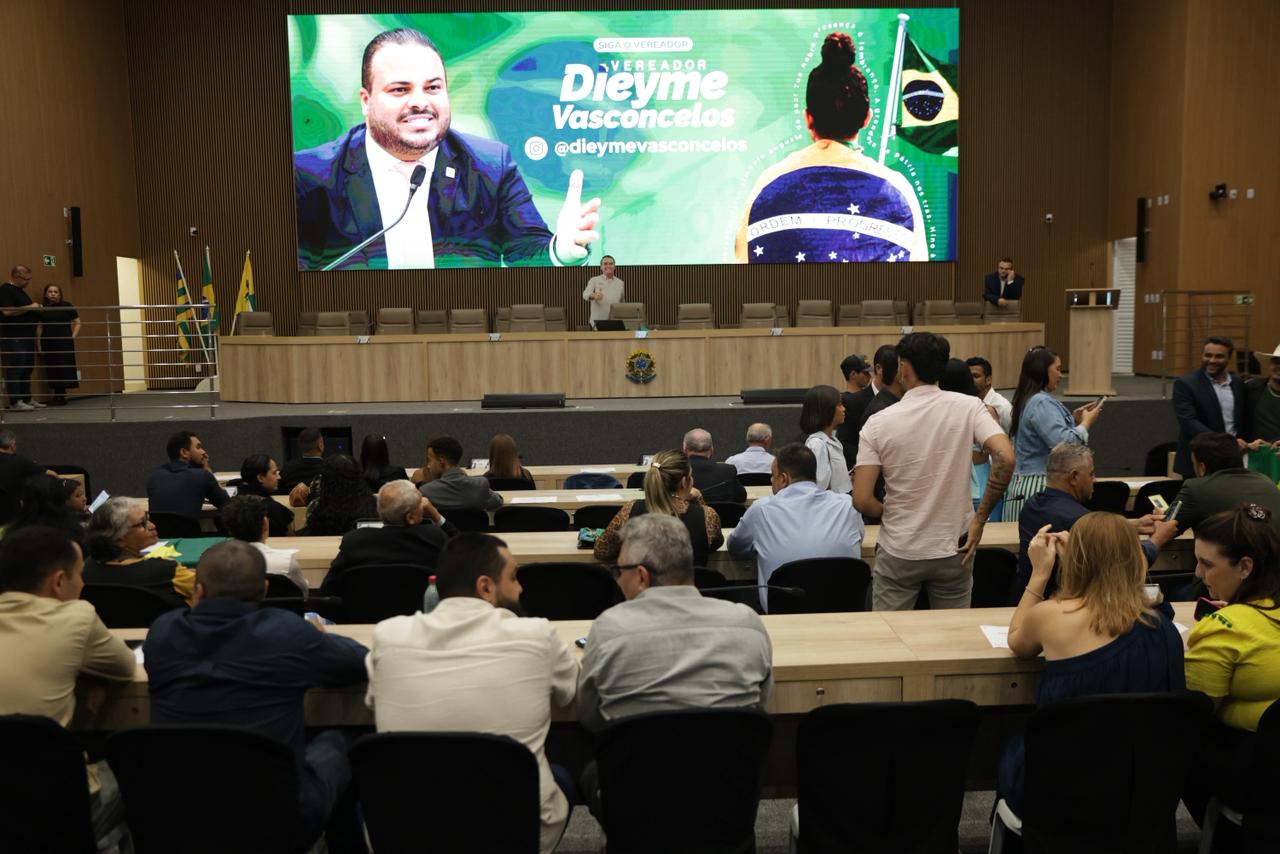 Vereador Dieyme Vasconcelos promove sessão solene em homenagem aos patriotas
