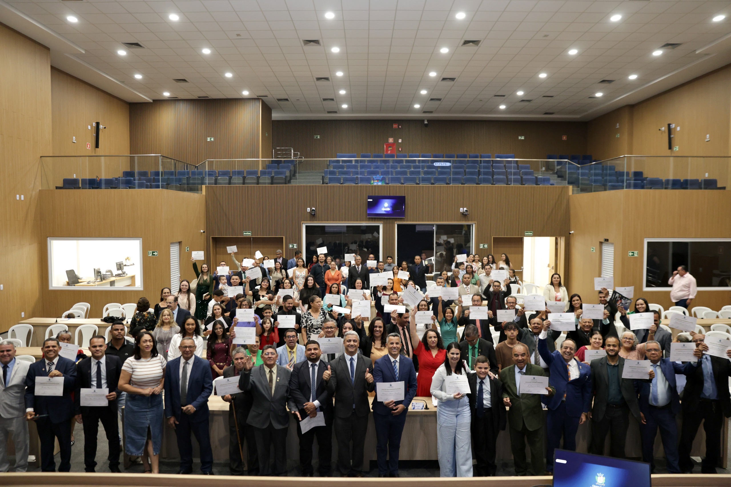 Câmara entrega Títulos de Cidadão Aparecidense e homenageia líderes religiosos em Sessão Solene