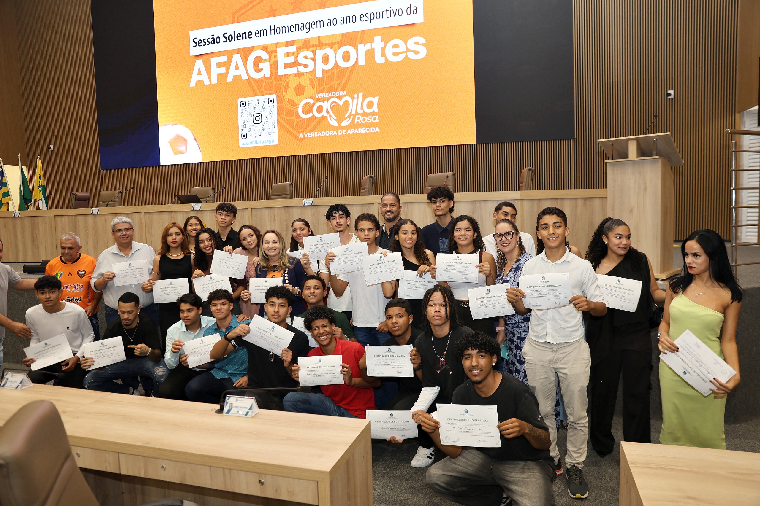 Atletas da AFAG são reconhecidos em homenagem na Câmara
