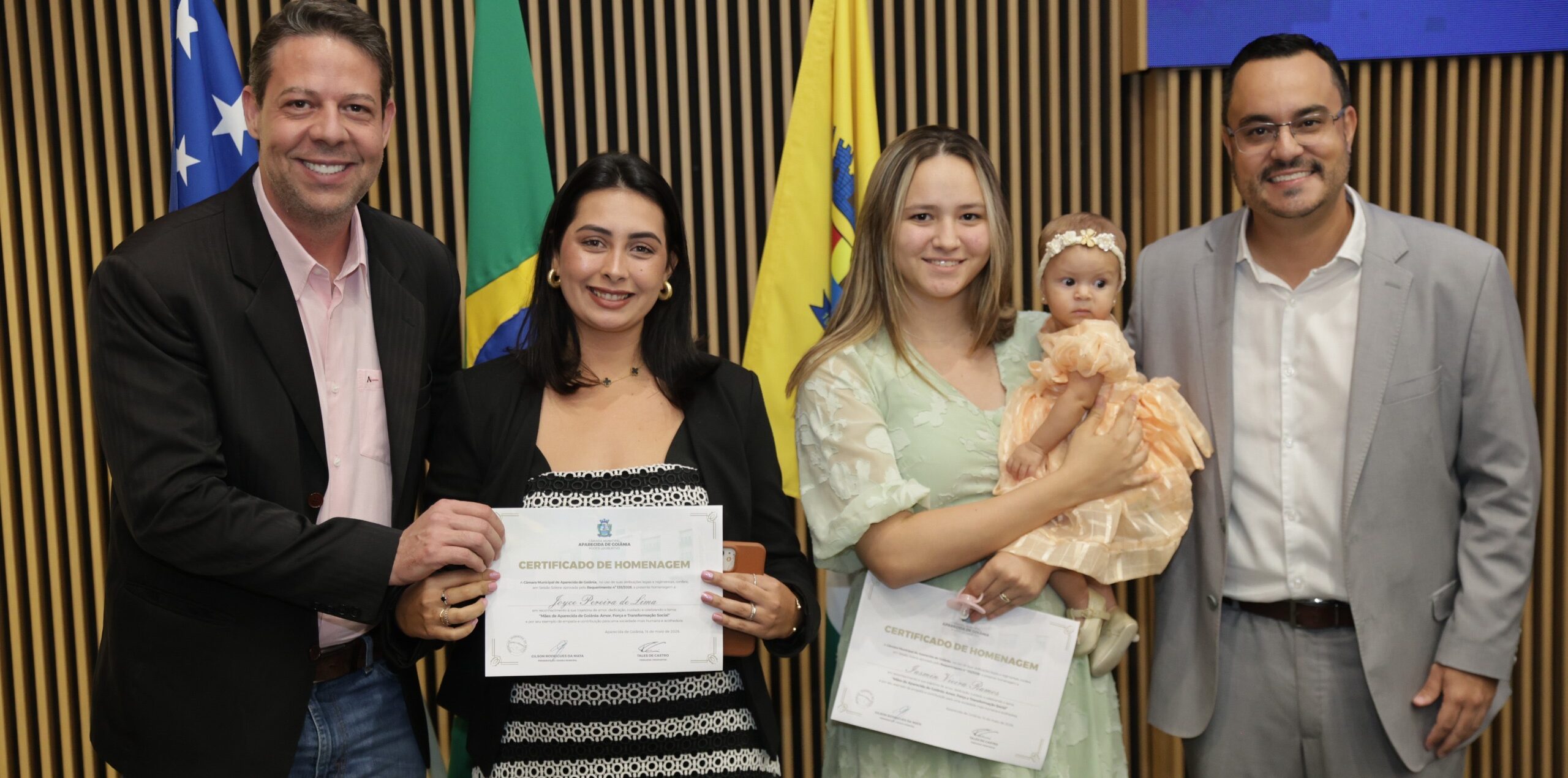 Câmara homenageia mães em sessão solene proposta por Tales de Castro